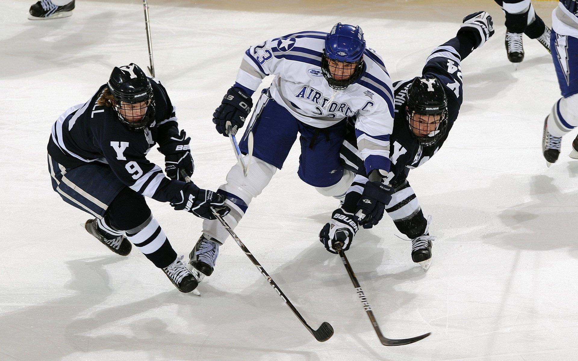 战术革命，3-4-3阵型如何重塑现代足球攻守哲学